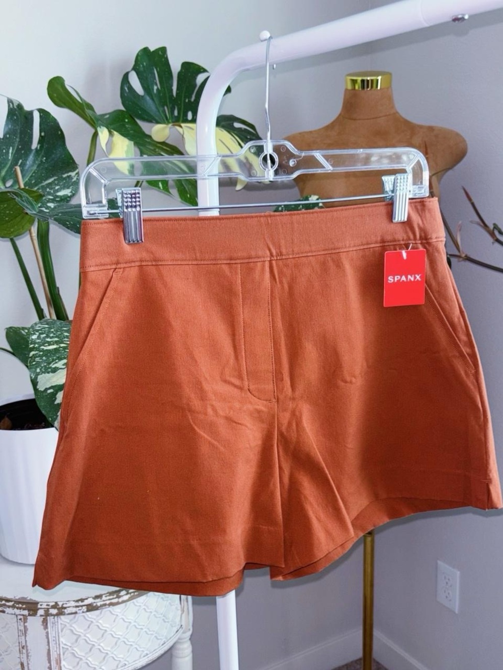 NWT SPANX On-The-Go 4” Shorts Bronze Glow Women’s Small Pull On Stretch Pockets